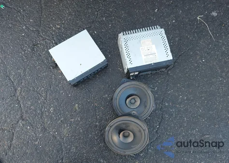 2001 Subaru Legacy Gt Limited z USA, uszkodzony, nr VIN 4S3BE656017214697